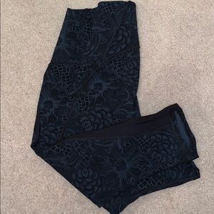 Lululemon cropped patterned leggings